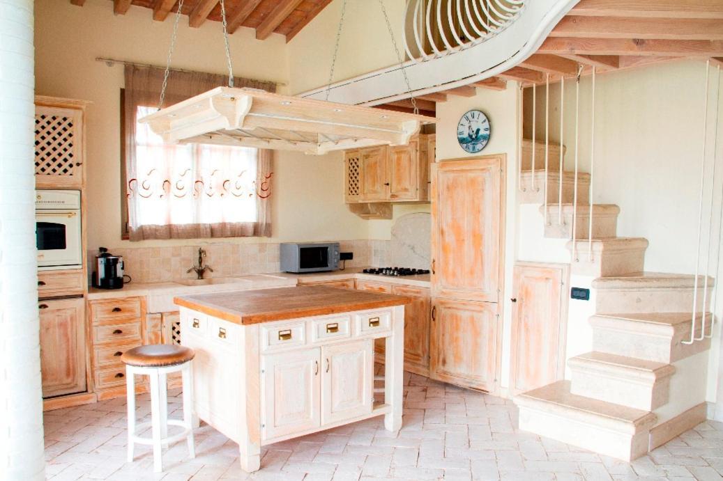 Agriturismo Gualdo Del Re Suvereto Kültér fotó